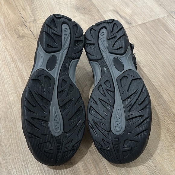 NEW Men’s Camel Crown Closed Toe Hiking Sandals main image 6